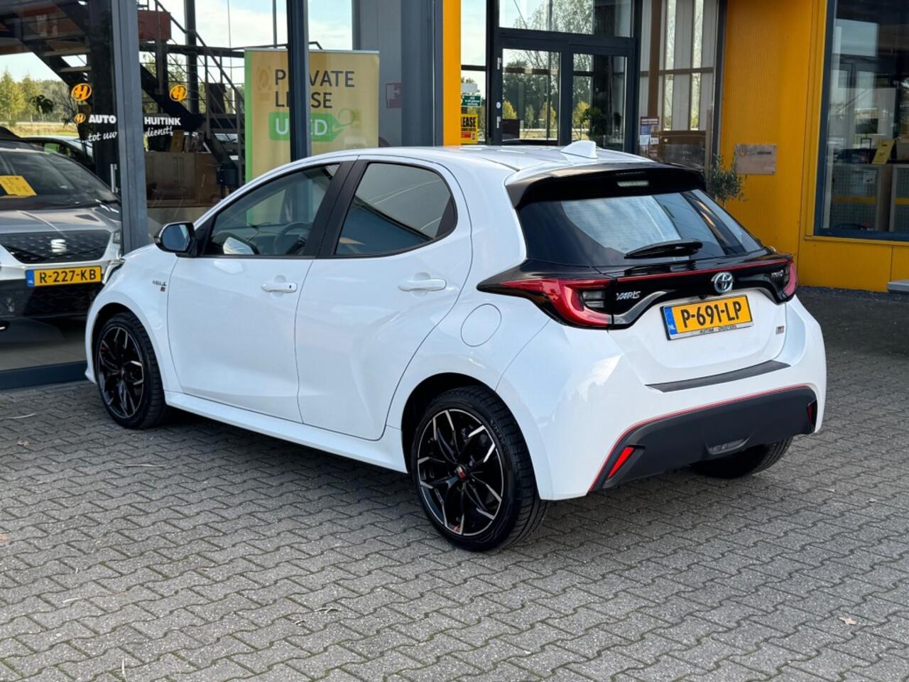 Toyota YARIS 1.5 Hybrid Comfort - Navi/Apple/Android - camera