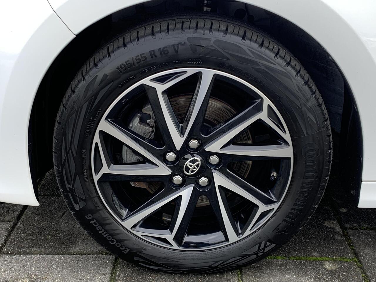 Toyota YARIS 1.5 Hybrid Dynamic Edition