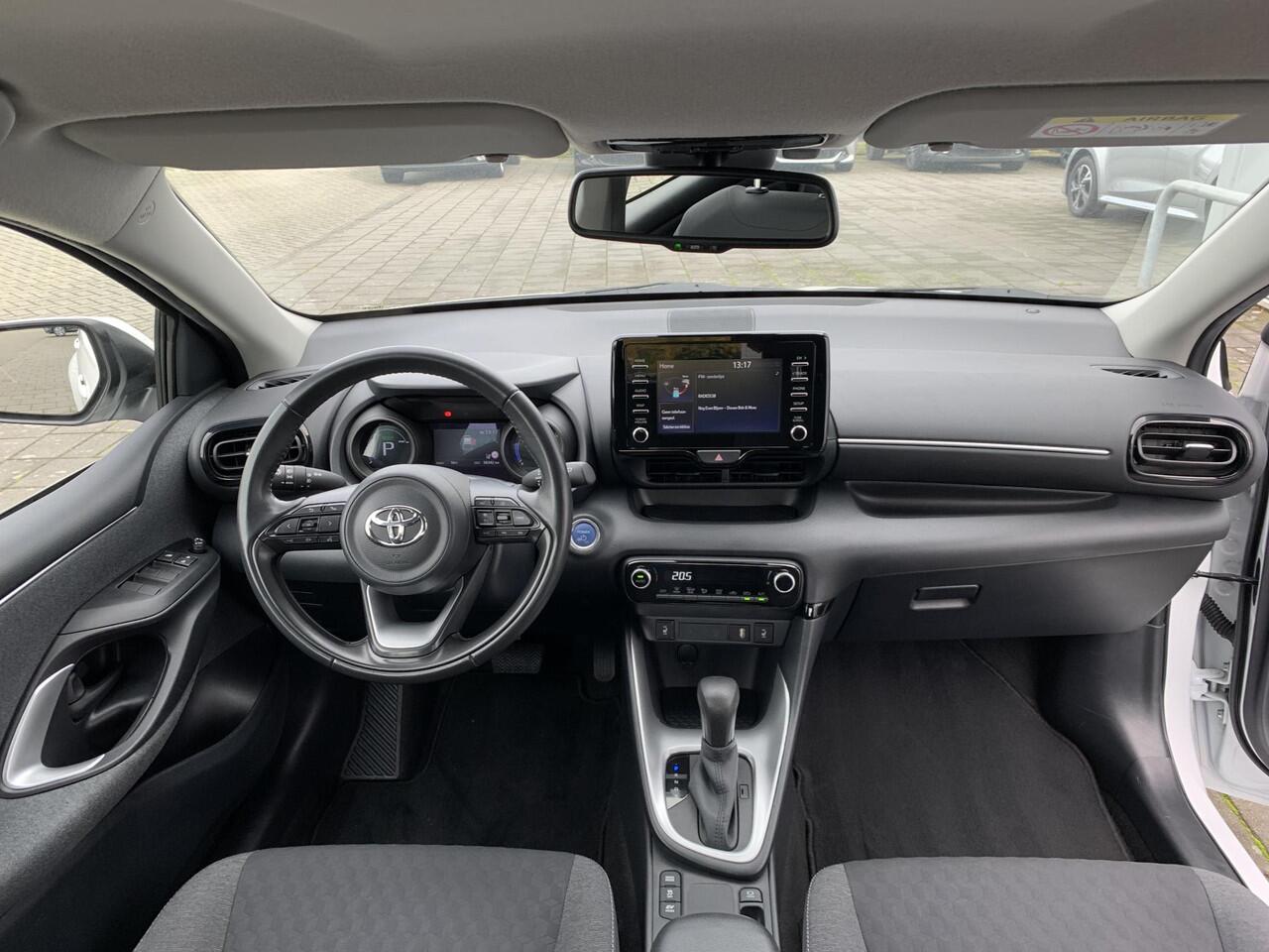 Toyota YARIS 1.5 Hybrid Dynamic Edition