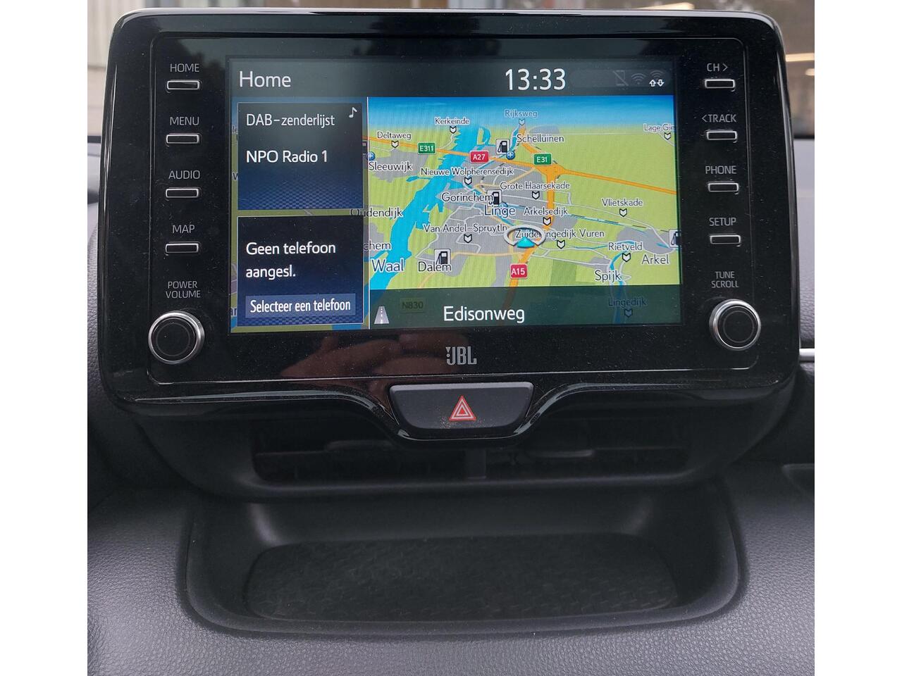 Toyota YARIS 1.5 Hybrid Executive Pano 17 inch