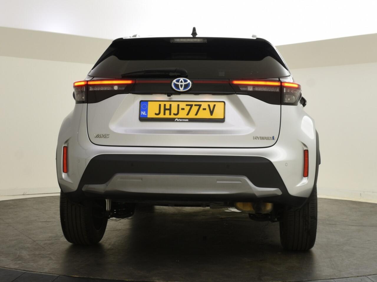 Toyota YARIS 1.5 Hybrid Adventure | Parkeersensoren V+A | Stoelverwarming