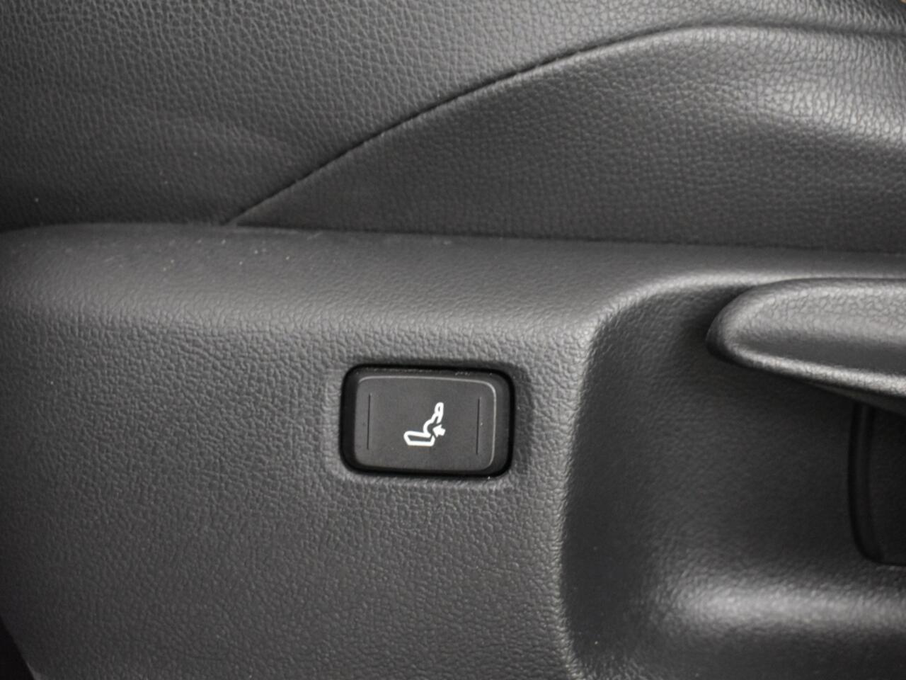 Toyota YARIS 1.5 Hybrid Adventure | Parkeersensoren V+A | Stoelverwarming