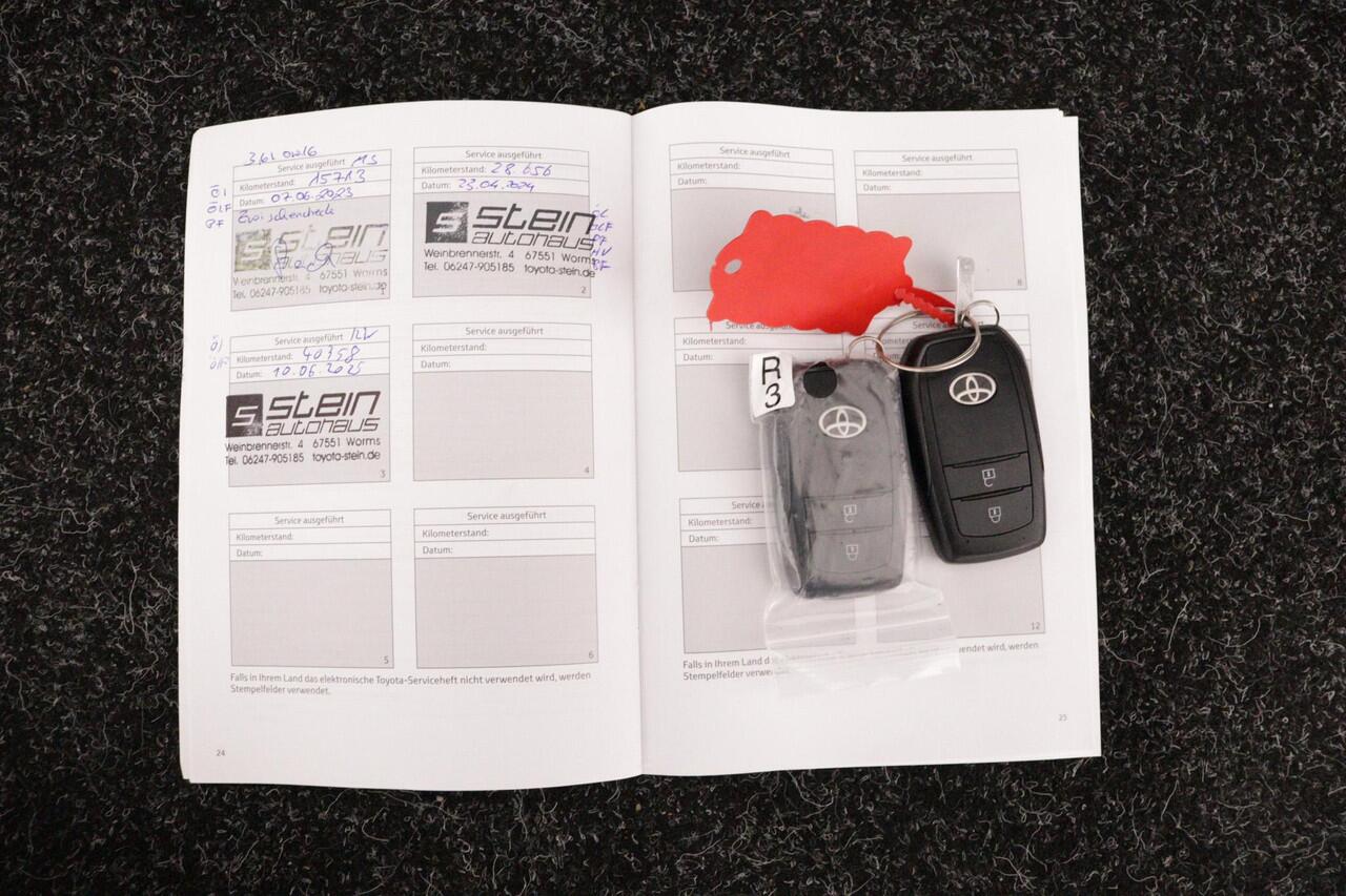 Toyota YARIS Cross 1.5 Hybrid First Edition | Apple Carplay/Android Auto | Stoel/Stuurverwarming | Parkeercamera |