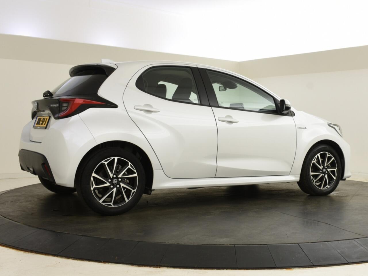 Toyota YARIS 1.5 Hybrid Dynamic | Apple Carplay | Camera |