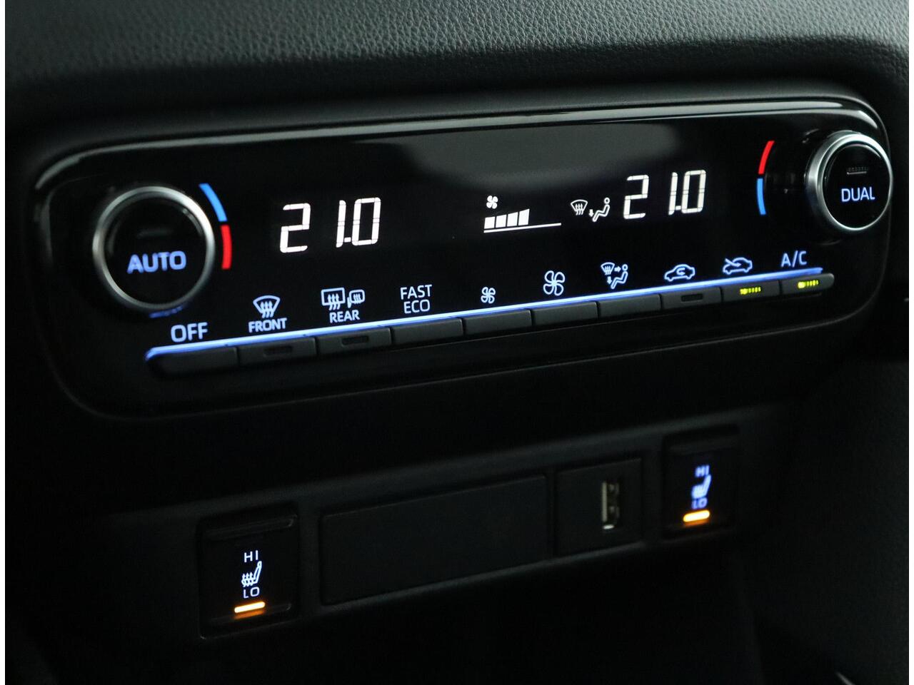 Toyota YARIS 1.5 Hybrid Executive | Stoelverwarming | Apple carplay & Android auto |