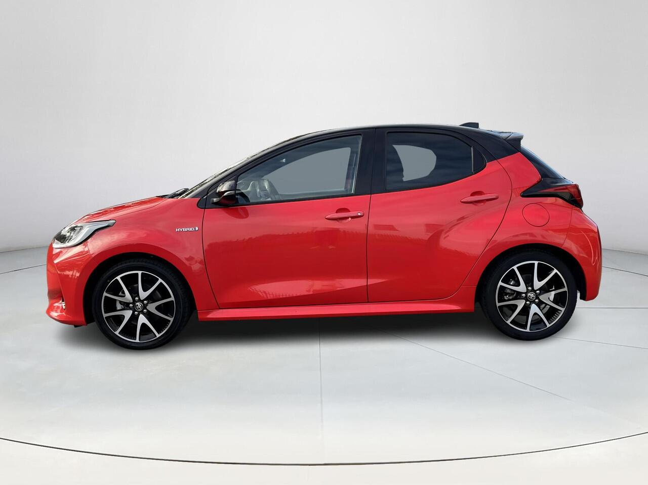 Toyota YARIS 1.5 Hybrid Executive | Panoramadak | Head up display | Carplay | 17 inch LM-velgen |