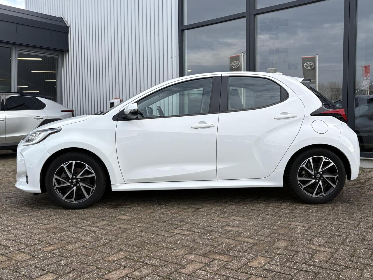 Toyota YARIS 1.5 Hybrid Business Plus