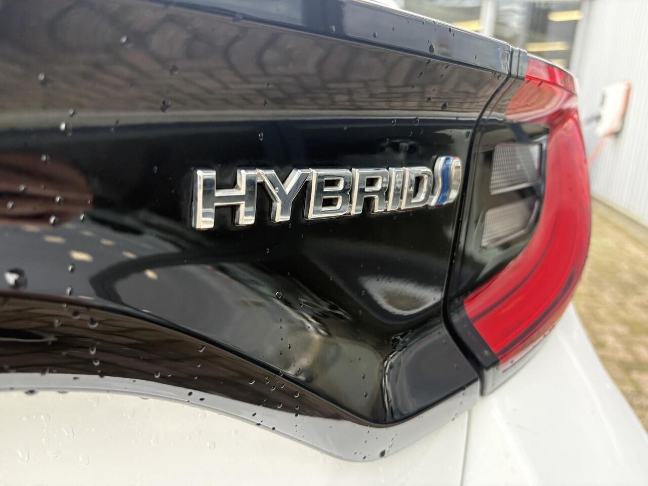 Toyota YARIS 1.5 Hybrid Business Plus