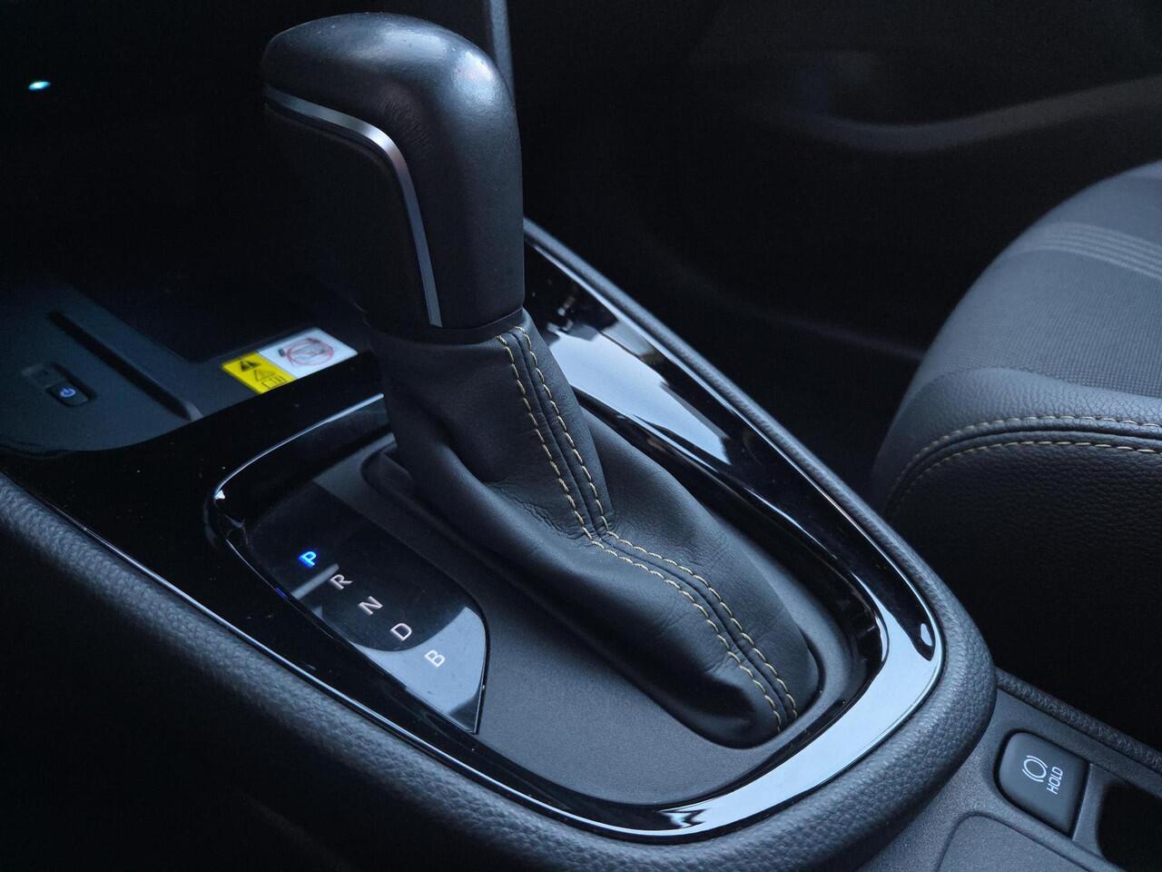 Toyota YARIS Cross 1.5 Hybrid Adventure | Apple CarPlay | Trekhaak | Parkeersensoren | Rijklaarprijs incl. garantie |