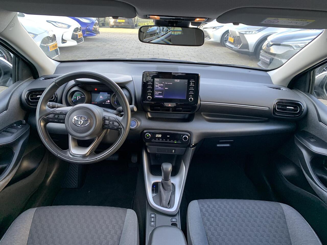 Toyota YARIS 1.5 Hybrid Dynamic
