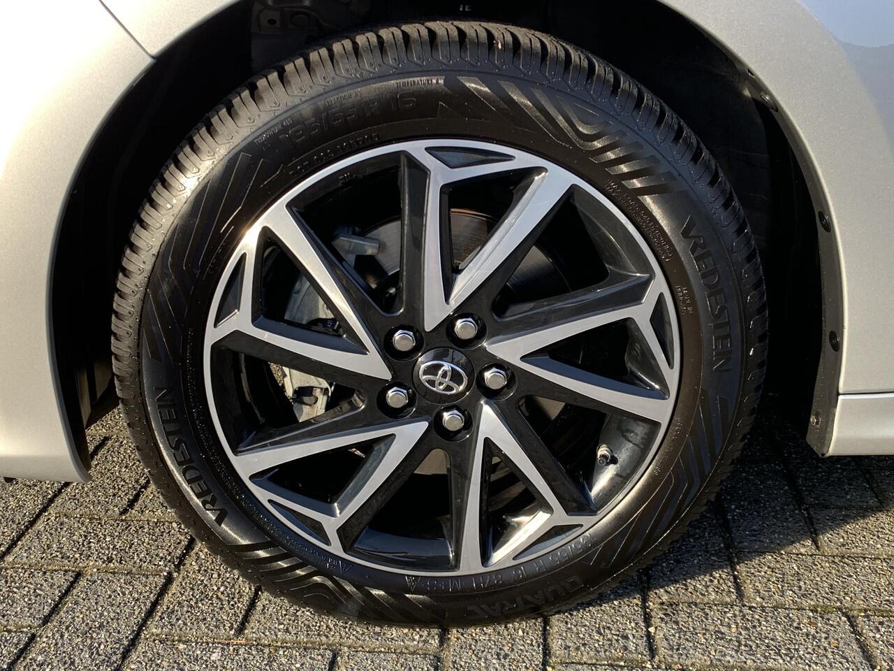 Toyota YARIS 1.5 Hybrid Dynamic