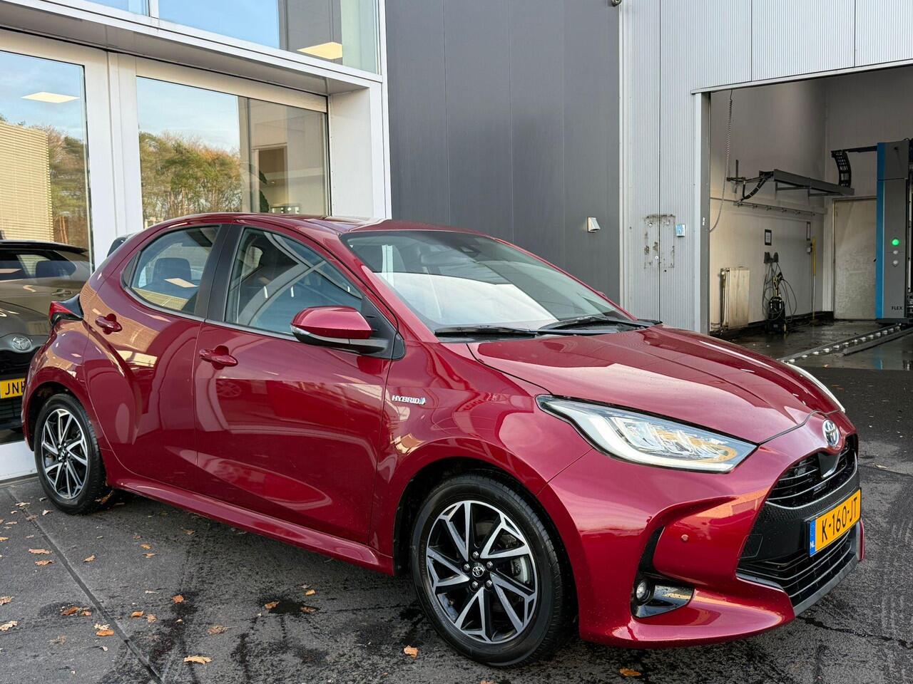 Toyota YARIS 1.5 Hybrid Dynamic Trekhaak | Parkeersensoren voor+achter | Airco | Parkeercamera