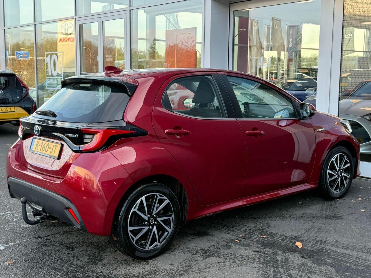 Toyota YARIS 1.5 Hybrid Dynamic Trekhaak | Parkeersensoren voor+achter | Airco | Parkeercamera