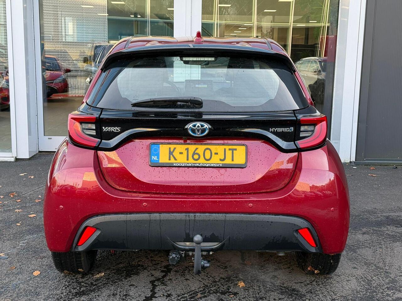 Toyota YARIS 1.5 Hybrid Dynamic Trekhaak | Parkeersensoren voor+achter | Airco | Parkeercamera