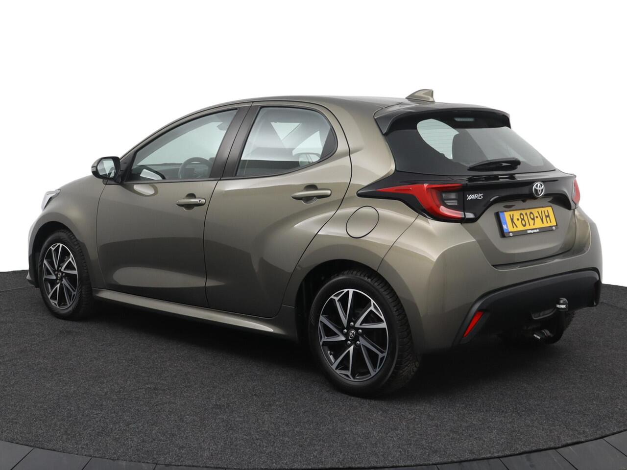 Toyota YARIS 1.5 VVT-i Dynamic | Trekhaak | Navigatie | Keyless start en entry|