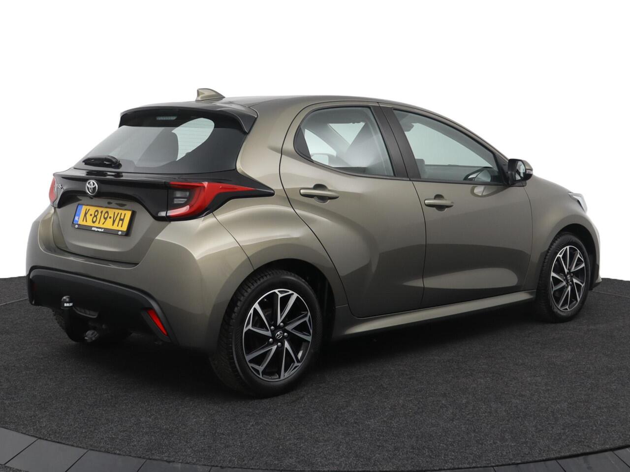 Toyota YARIS 1.5 VVT-i Dynamic | Trekhaak | Navigatie | Keyless start en entry|