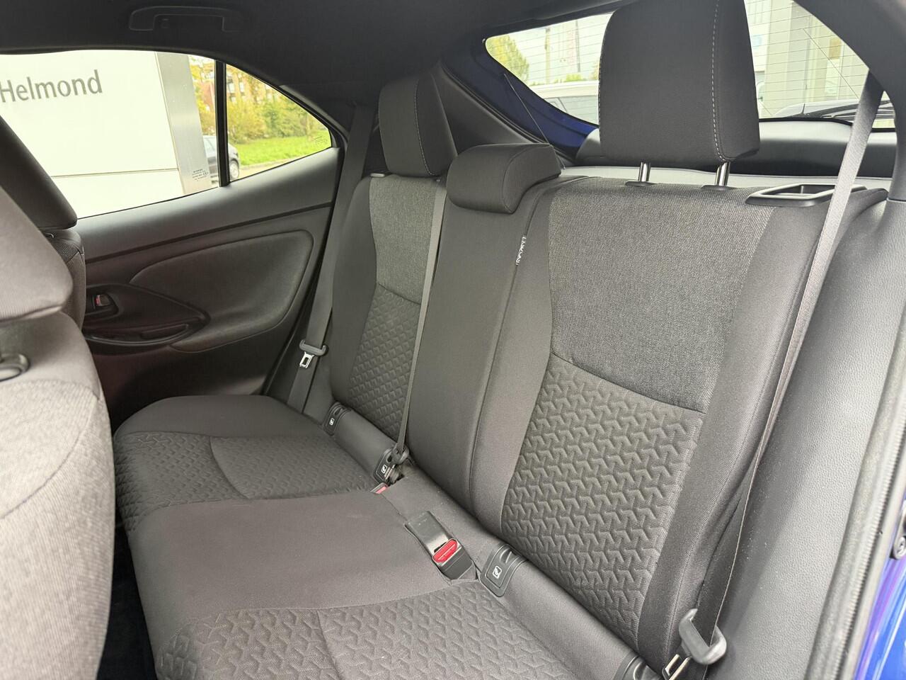 Toyota YARIS Cross 1.5 Hybrid First Edition 1e eigenaar! | DELAER ONDERHOUDEN | Navigatie | Apple CarPlay/Android auto | Keyless | Cruise control adaptief |