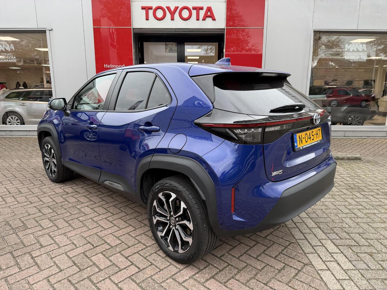 Toyota YARIS Cross 1.5 Hybrid First Edition 1e eigenaar! | DELAER ONDERHOUDEN | Navigatie | Apple CarPlay/Android auto | Keyless | Cruise control adaptief |