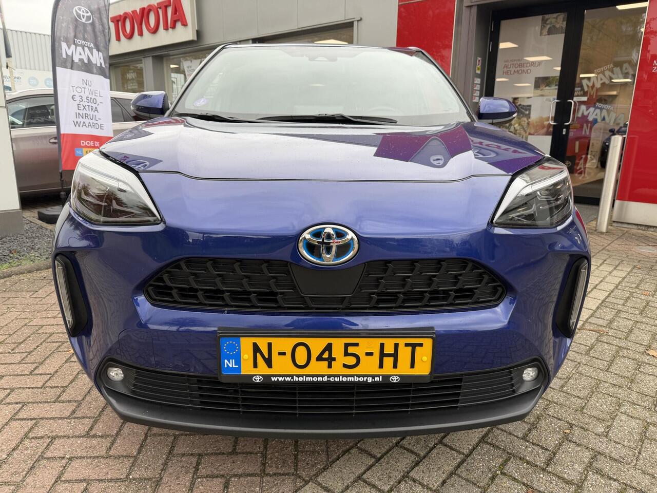 Toyota YARIS Cross 1.5 Hybrid First Edition 1e eigenaar! | DELAER ONDERHOUDEN | Navigatie | Apple CarPlay/Android auto | Keyless | Cruise control adaptief |