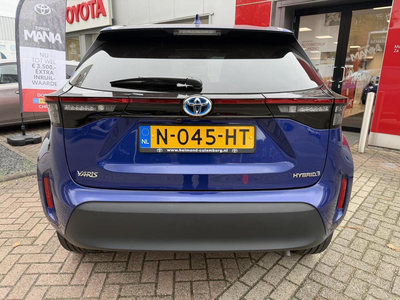 Toyota YARIS Cross 1.5 Hybrid First Edition 1e eigenaar! | DELAER ONDERHOUDEN | Navigatie | Apple CarPlay/Android auto | Keyless | Cruise control adaptief |