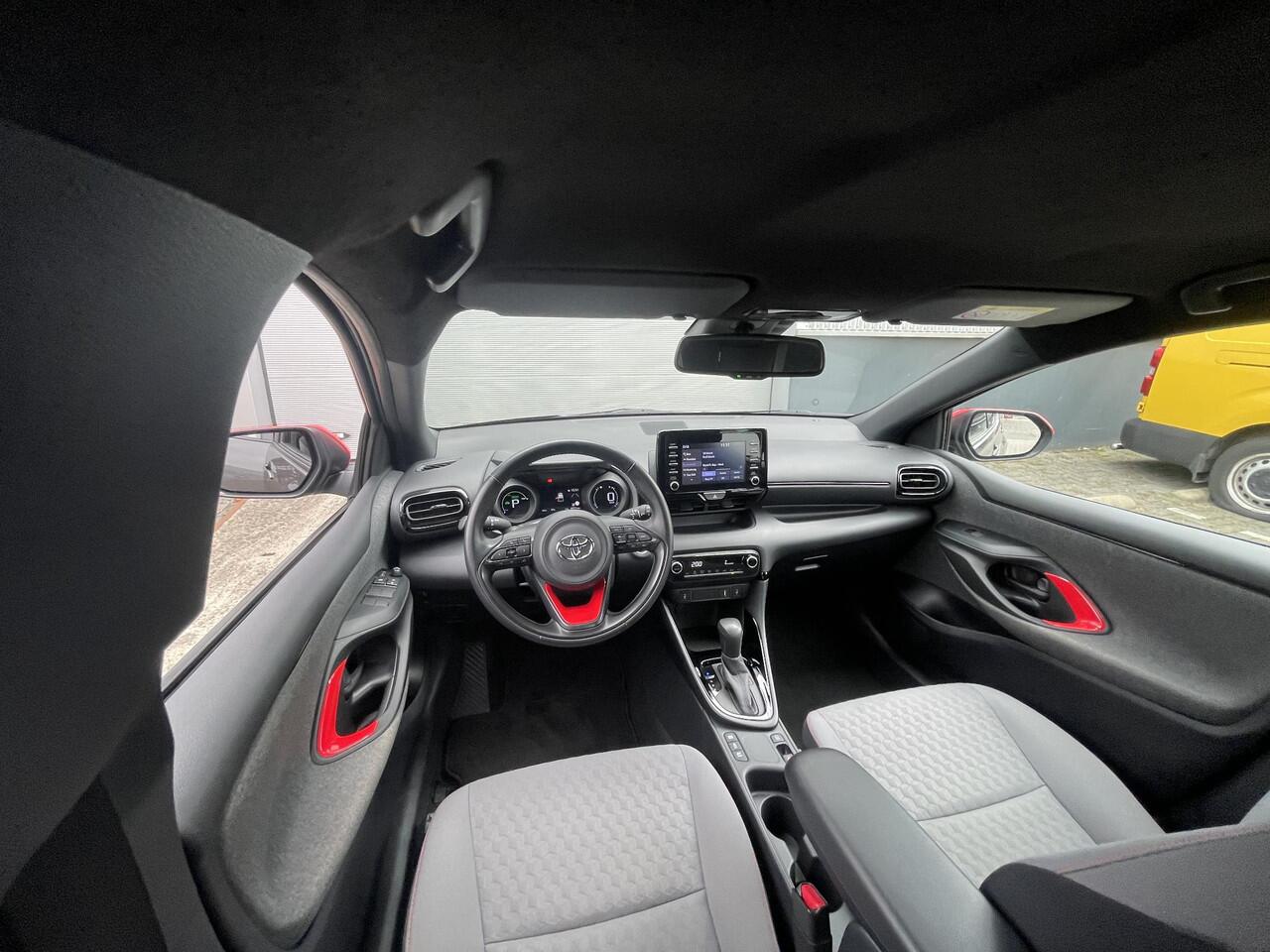 Toyota YARIS 1.5 Hybrid 115 Tokyo | Bi-Tone | Exclusieve oplage| dode hoek detectie, Parkeersensoren, enz