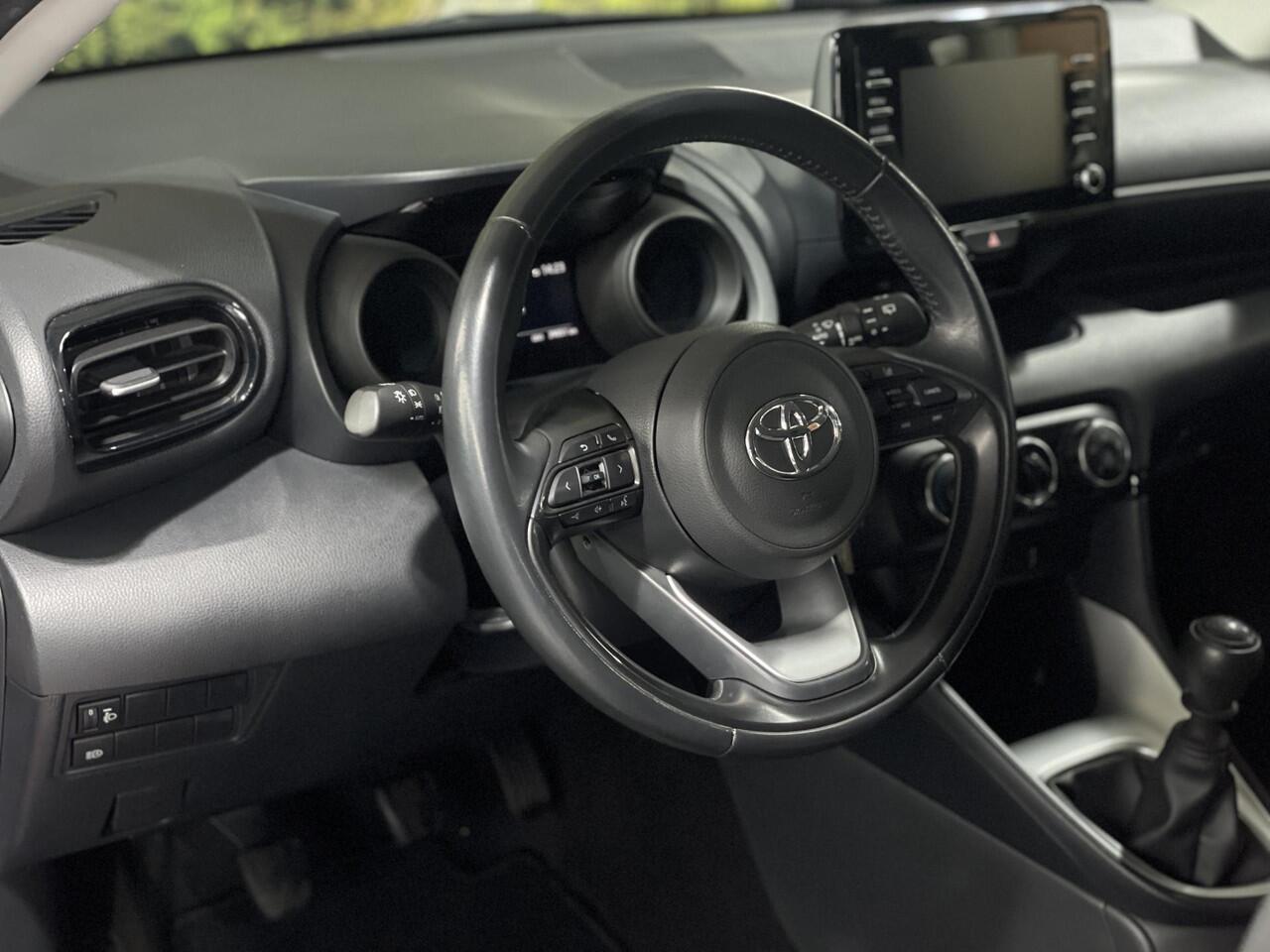 Toyota YARIS 1.5 VVT-i DYNAMIC / LED / CRUISE / CARPLAY /