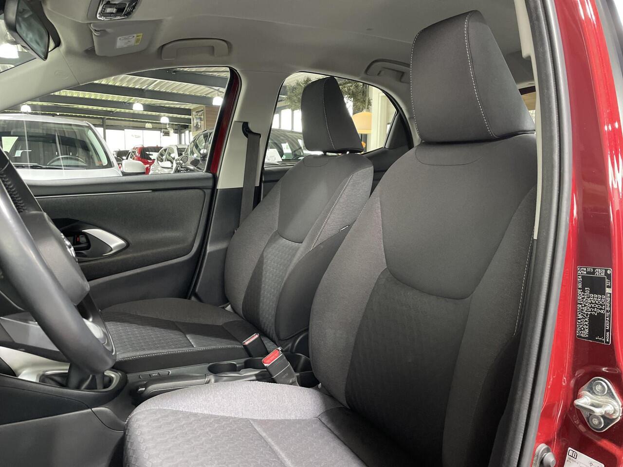 Toyota YARIS 1.5 VVT-i DYNAMIC / LED / CRUISE / CARPLAY /