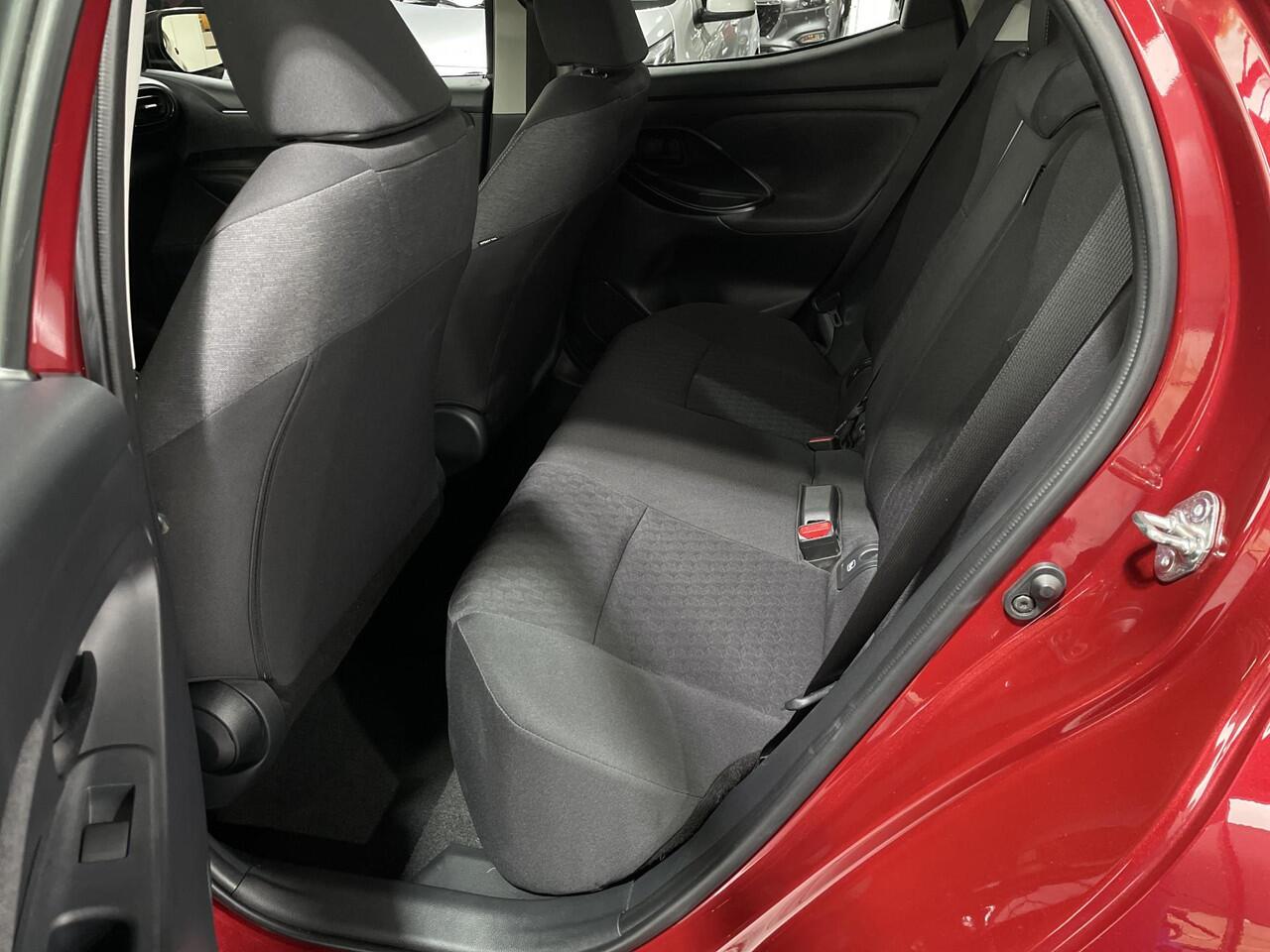 Toyota YARIS 1.5 VVT-i DYNAMIC / LED / CRUISE / CARPLAY /