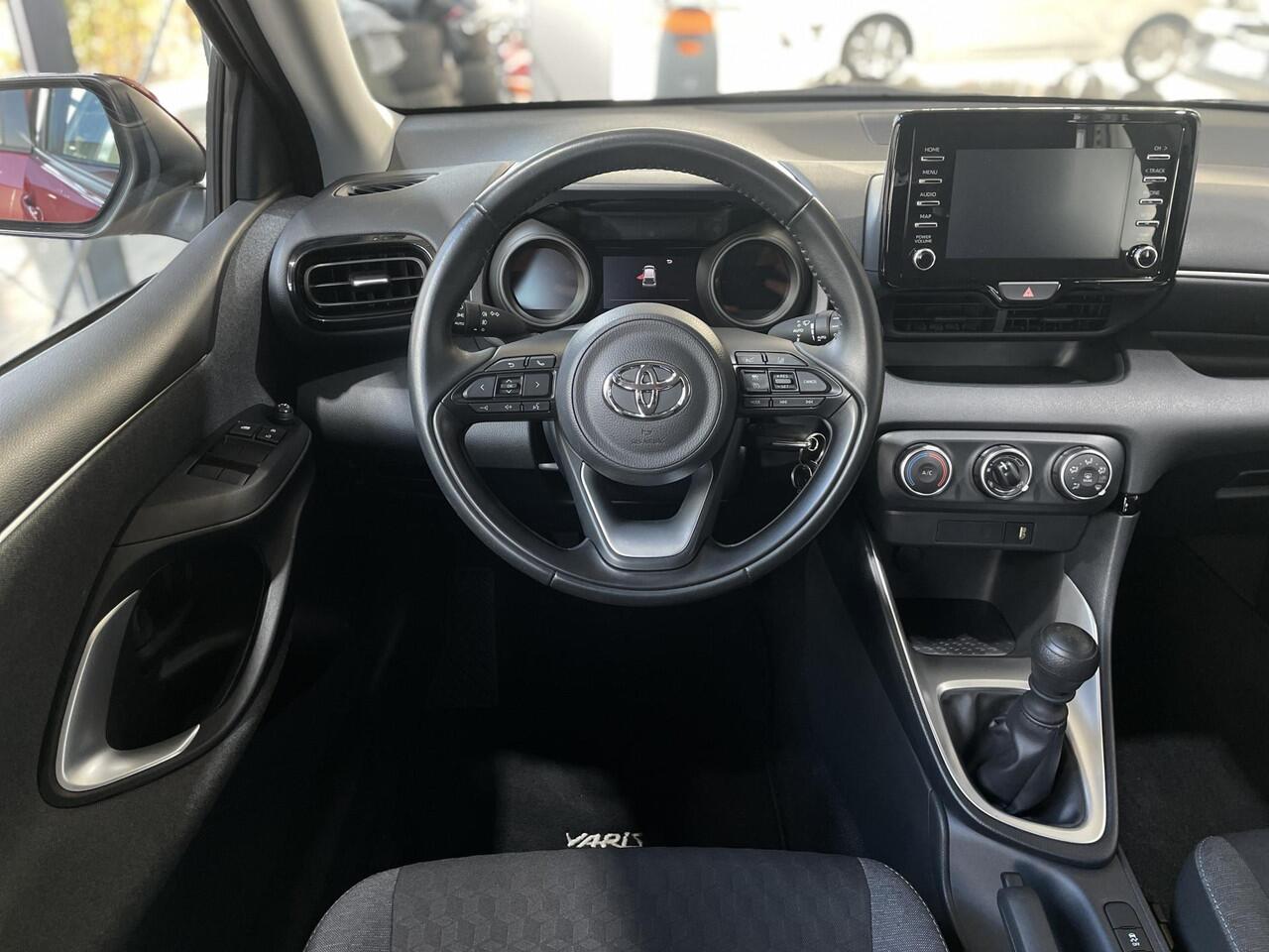 Toyota YARIS 1.5 VVT-i DYNAMIC / LED / CRUISE / CARPLAY /