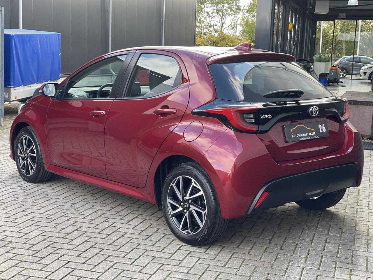 Toyota YARIS 1.5 VVT-i DYNAMIC / LED / CRUISE / CARPLAY /