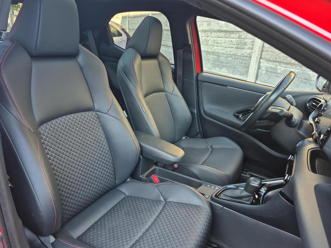 Toyota YARIS 1.5 Hybrid Executive Edition | Apple CarPlay/Android auto | Achteruitrijcamera | Panoramadak