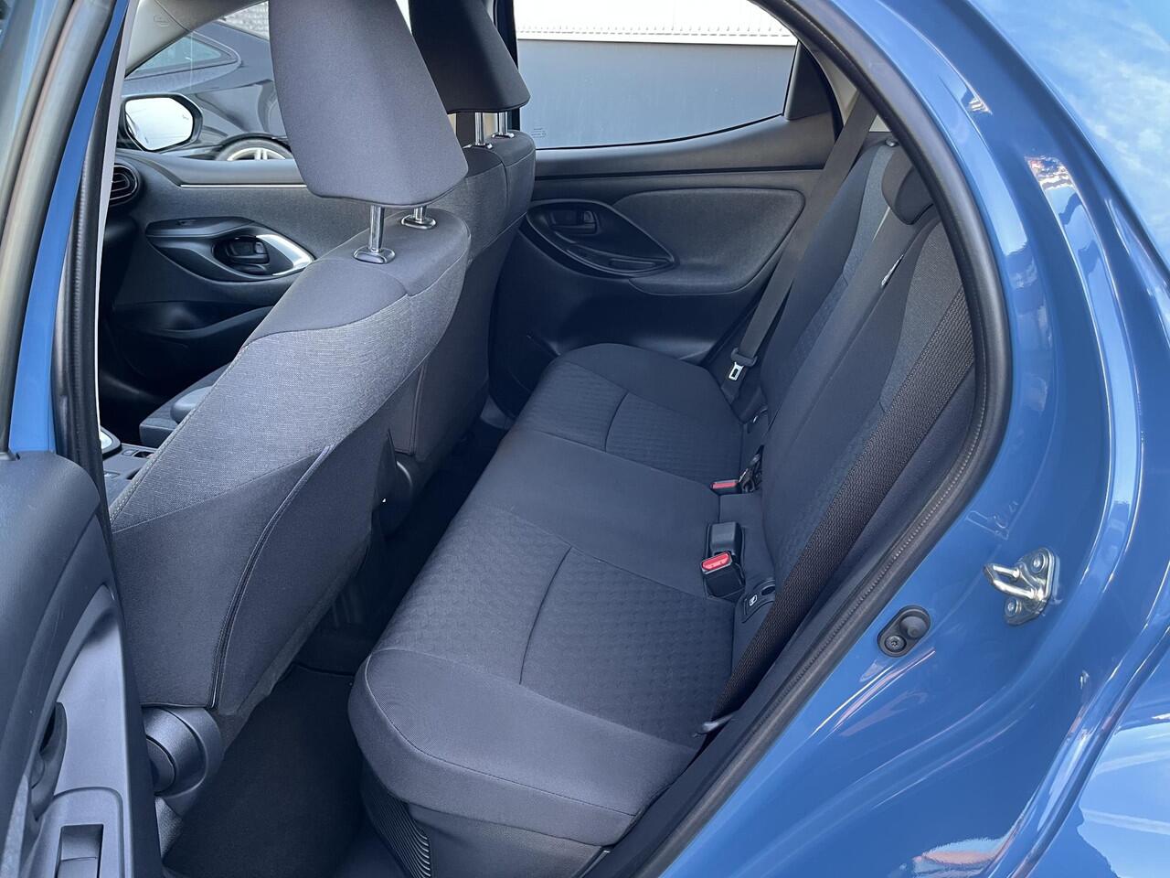 Toyota YARIS 1.5 Hybrid Executive Special | Parkeersensoren rondom | dode hoek Detectie BSM. | HUD display |