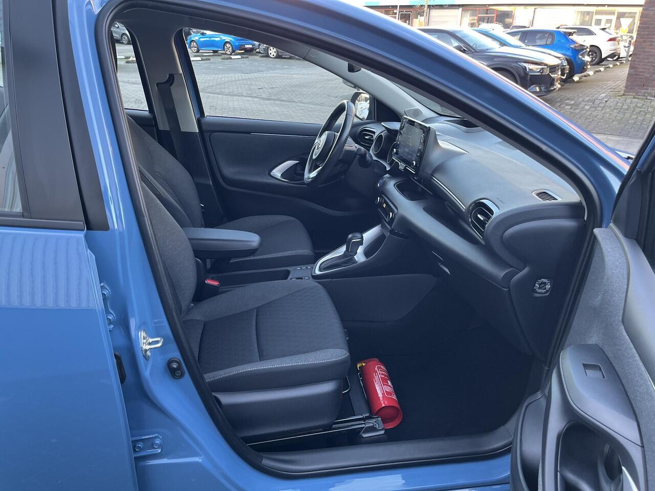 Toyota YARIS 1.5 Hybrid Executive Special | Parkeersensoren rondom | dode hoek Detectie BSM. | HUD display |