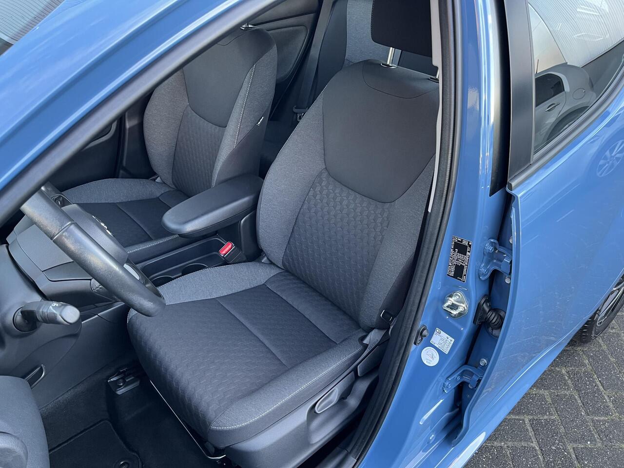 Toyota YARIS 1.5 Hybrid Executive Special | Parkeersensoren rondom | dode hoek Detectie BSM. | HUD display |