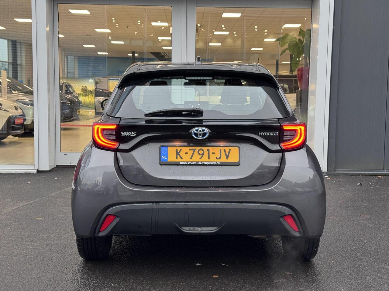 Toyota YARIS 1.5 Hybrid Dynamic NL AUTO | Lichtmetalen velgen | Climate control | Parkeercamera