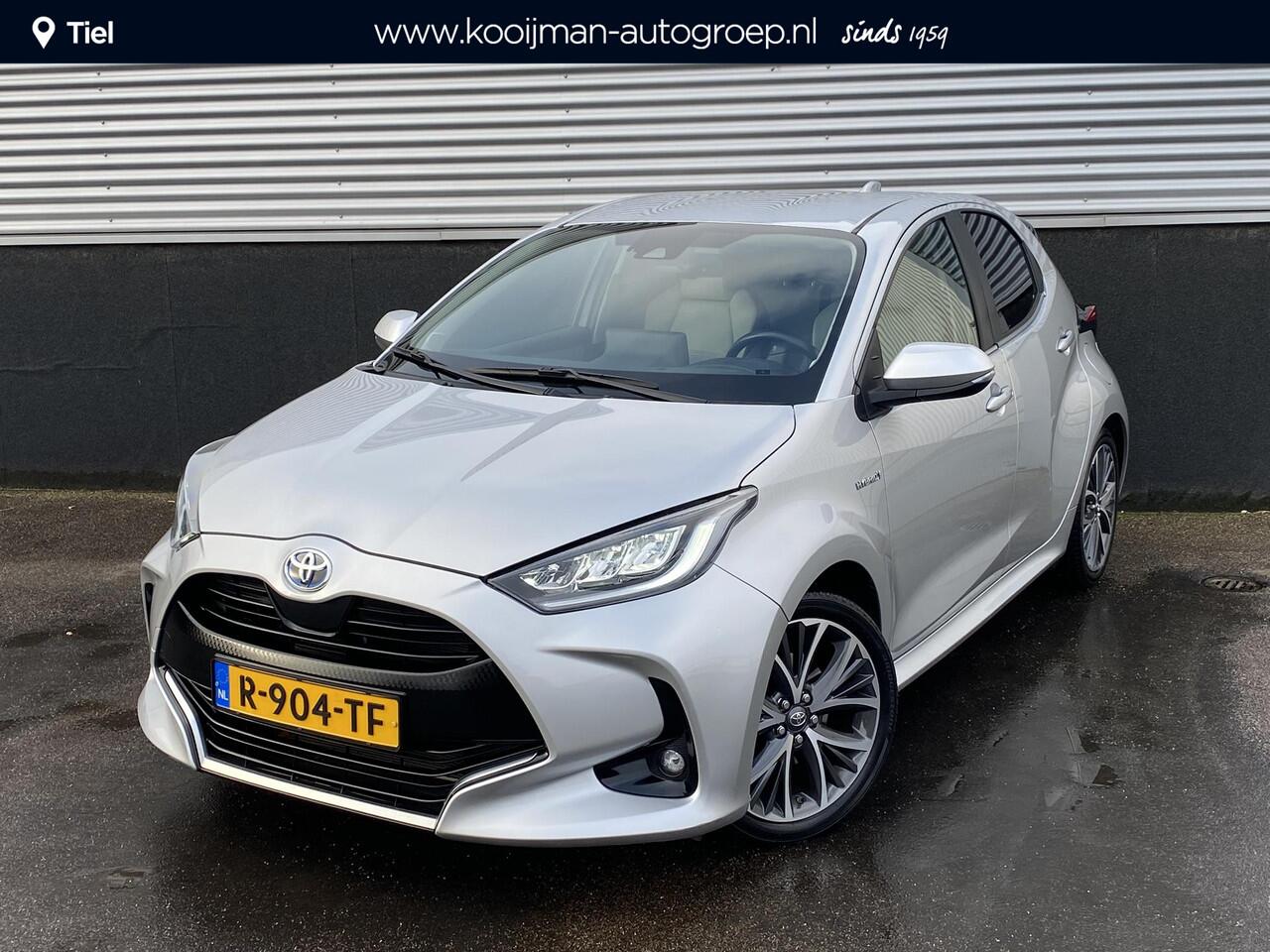 Toyota YARIS 1.5 Hybrid Launch Edition Navigatie APple CarPlay/Android Auto, achteruitrij camera, dodehoek detectie, HUD, keyless, parkeersensoren
