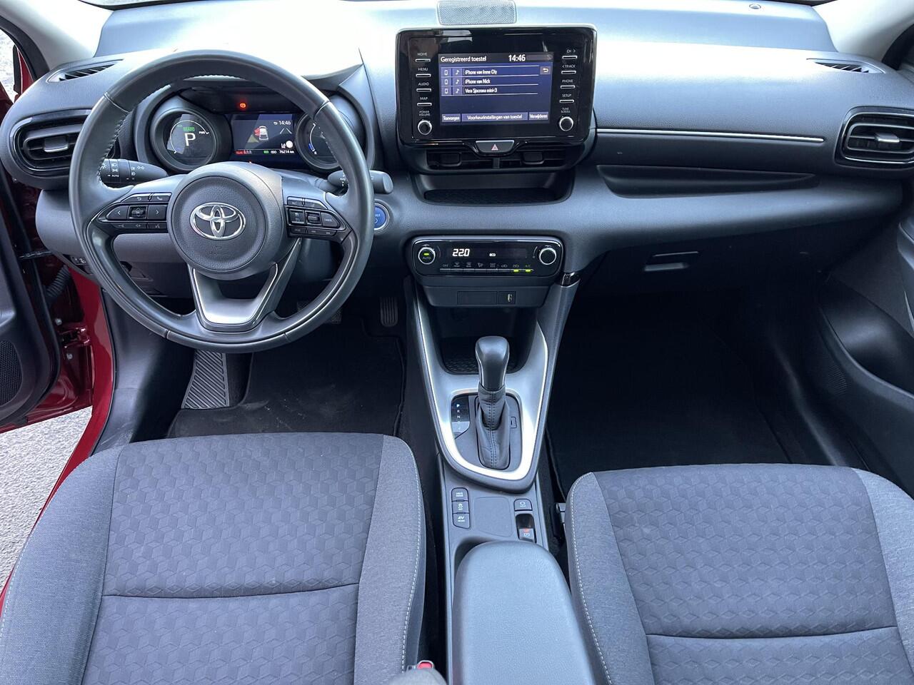 Toyota YARIS 1.5 Hybrid Dynamic Trekhaak | Parkeersensoren voor+achter | Airco | Parkeercamera