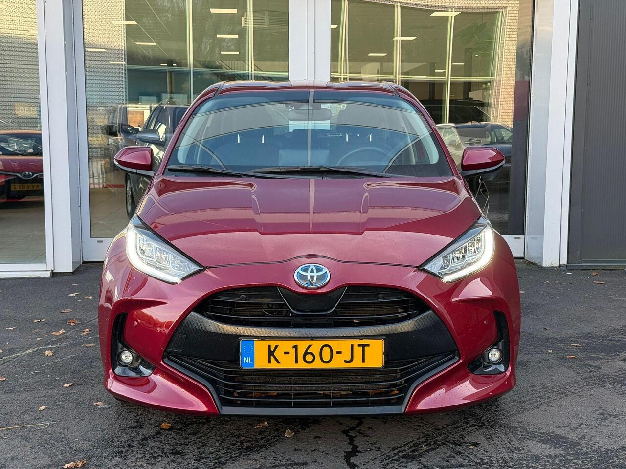 Toyota YARIS 1.5 Hybrid Dynamic Trekhaak | Parkeersensoren voor+achter | Airco | Parkeercamera