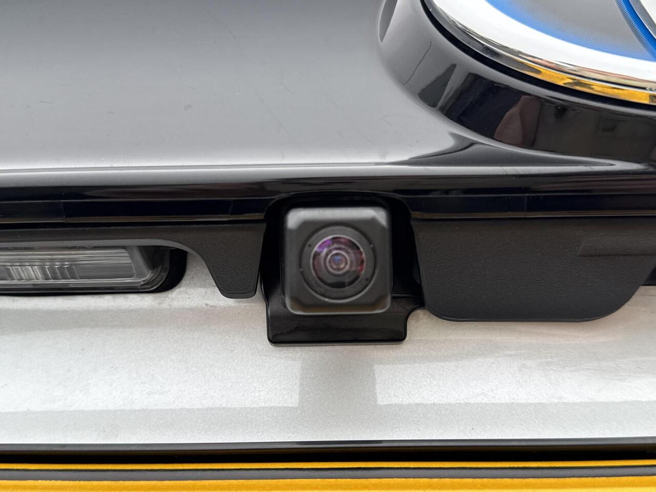 Toyota YARIS Cross 1.5 Hybrid First Edition | Navigatie | Apple CarPlay/Android auto | Achteruitrijcamera