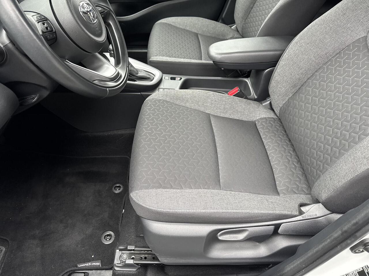 Toyota YARIS Cross 1.5 Hybrid First Edition | Navigatie | Apple CarPlay/Android auto | Achteruitrijcamera