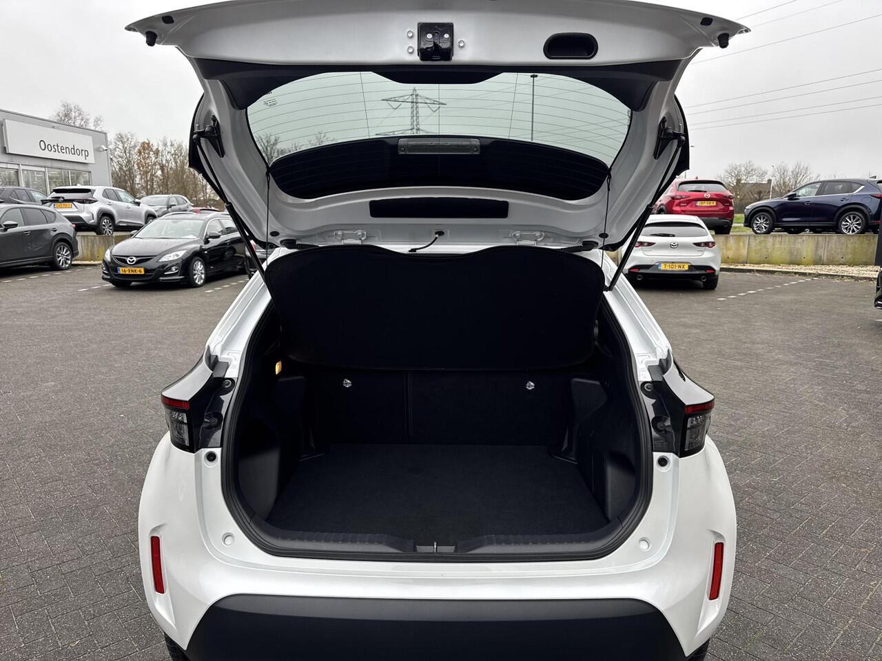 Toyota YARIS Cross 1.5 Hybrid First Edition | Navigatie | Apple CarPlay/Android auto | Achteruitrijcamera