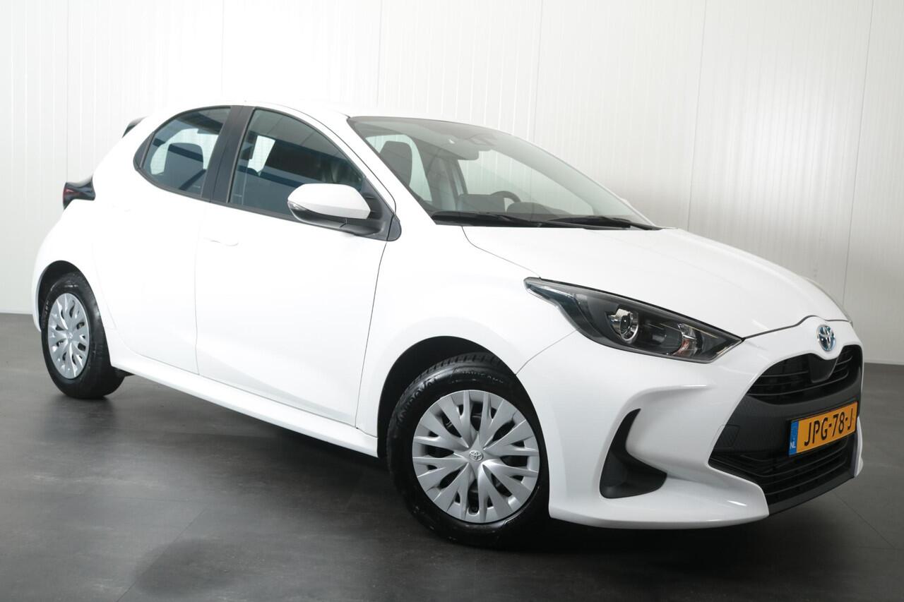 Toyota YARIS 1.5 Hybrid Active, Adaptive Cruisecontrole, Camera, Apple Carplay / Android Auto, Keyless!