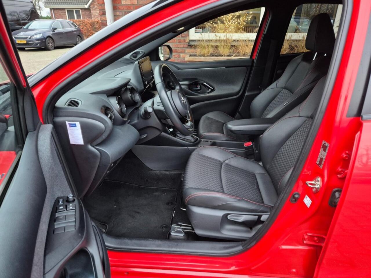 Toyota YARIS 1.5 HYB. LAUNCH EDITION, APPLE CARPLAY/ANDROID AUTO, CAMERA, ALL IN PRIJS.