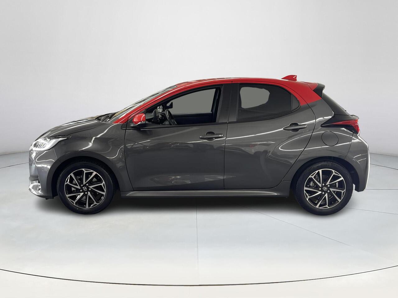 Toyota YARIS 1.5 Hybrid Tokyo Spirit Bi-tone