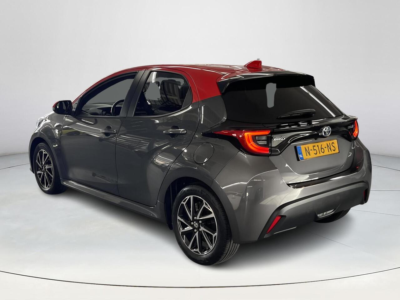 Toyota YARIS 1.5 Hybrid Tokyo Spirit Bi-tone