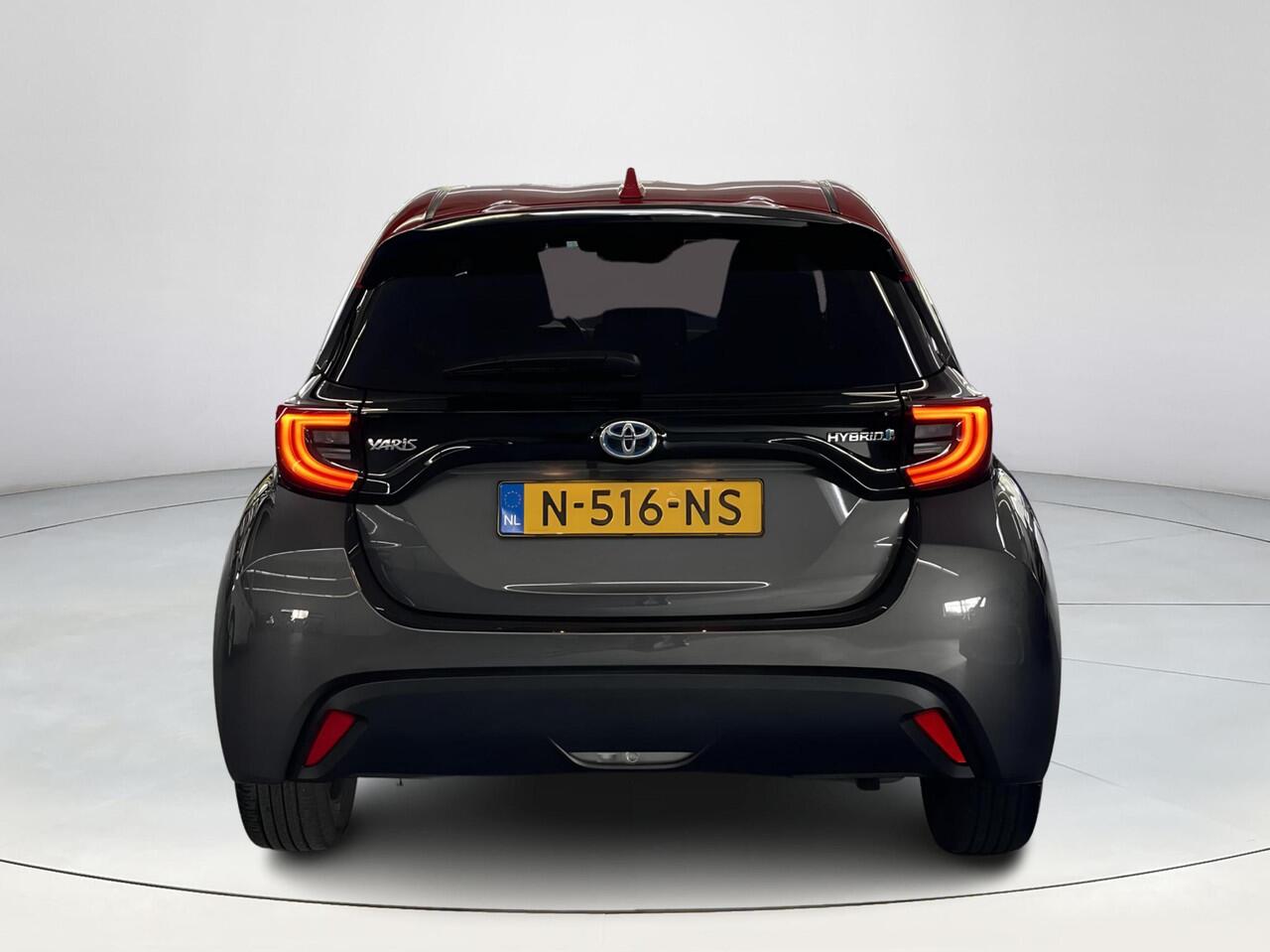 Toyota YARIS 1.5 Hybrid Tokyo Spirit Bi-tone