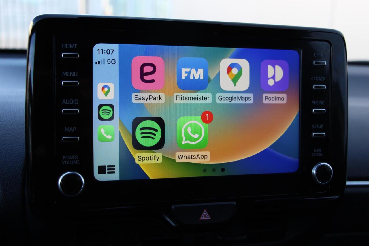 Toyota YARIS 1.5 Hybrid Executive **STOEL EN STUURWIELVERWARMING/ HEAD UP DISPLAY/ KEYLESS**