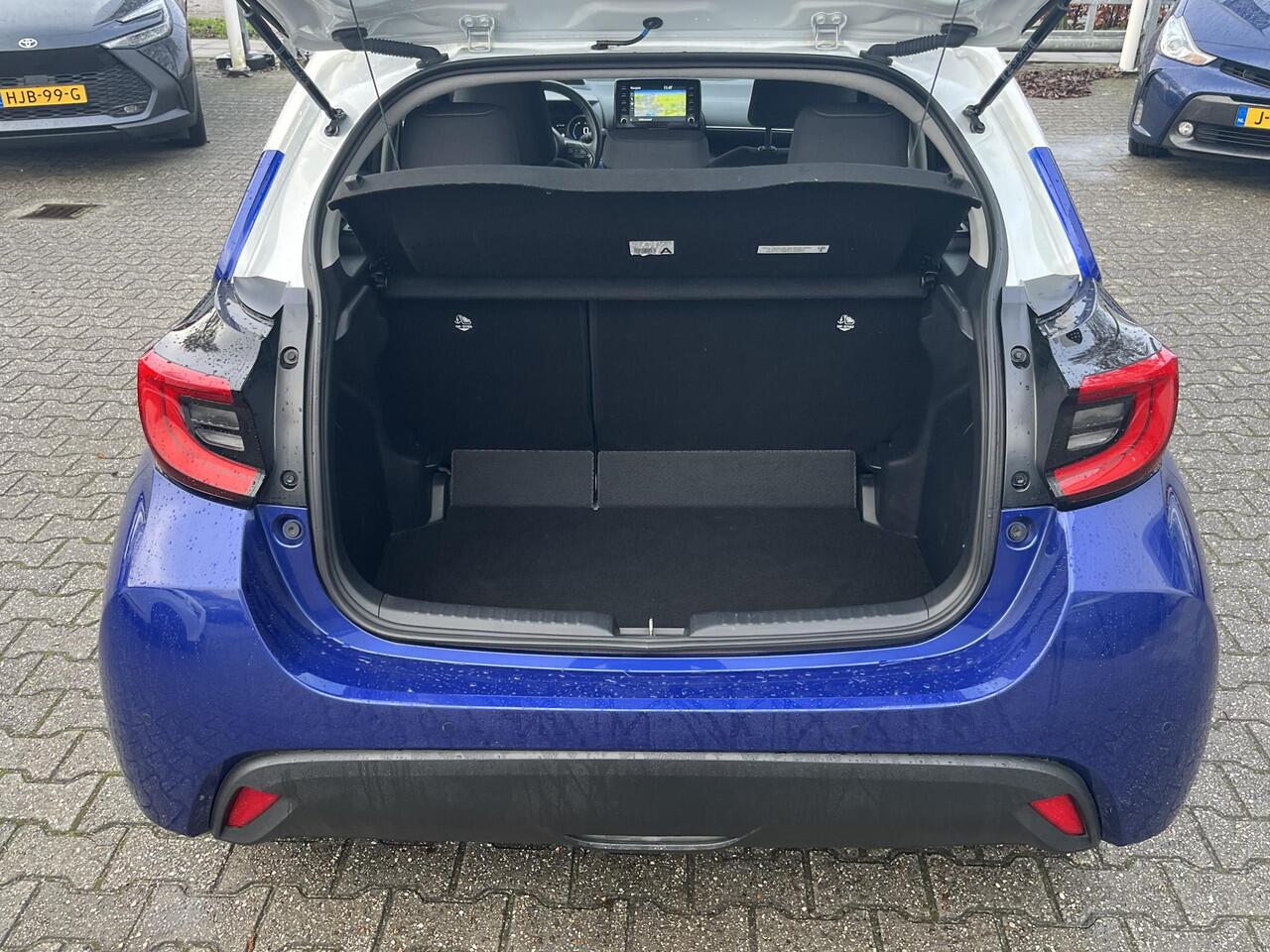 Toyota YARIS 1.5 Hybrid 115 Executive Special