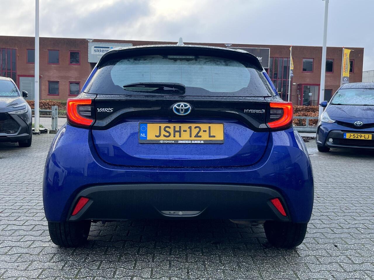 Toyota YARIS 1.5 Hybrid 115 Executive Special