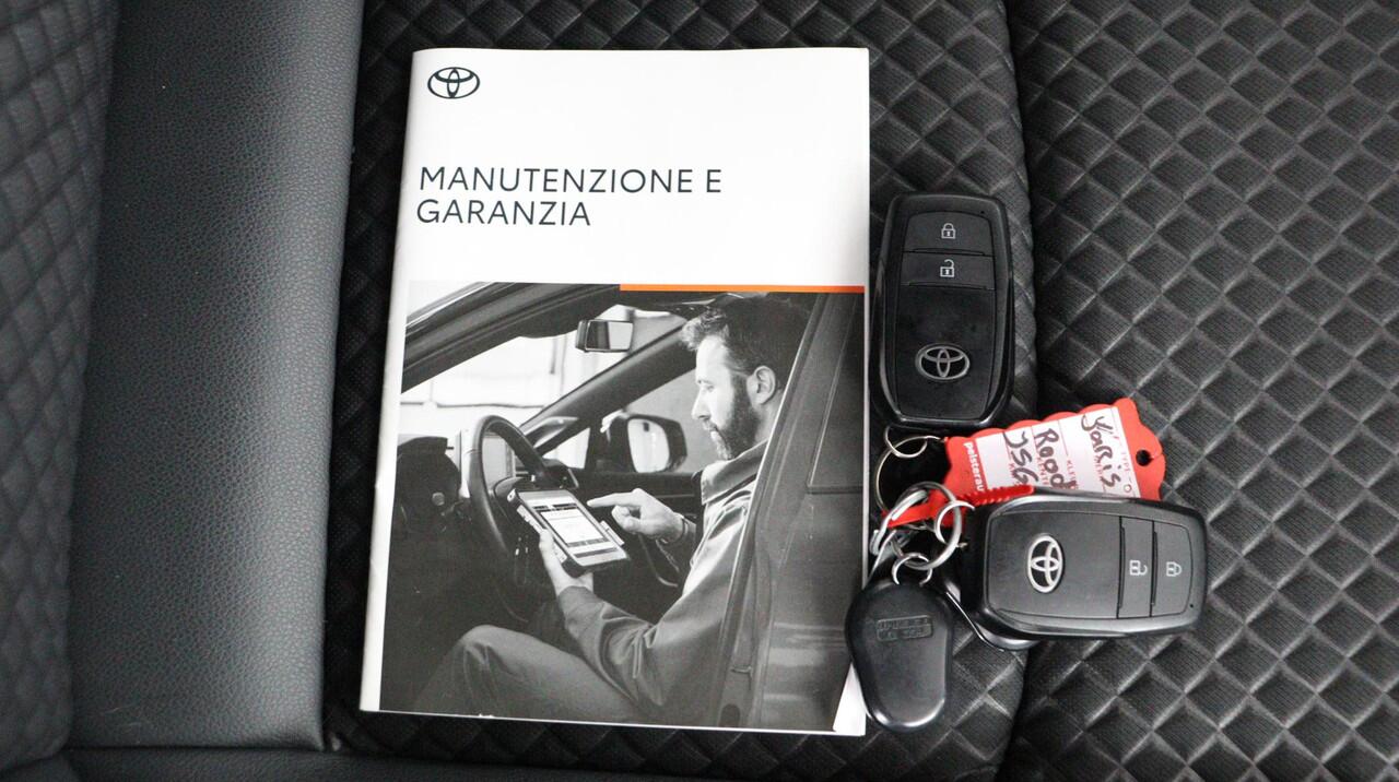 Toyota YARIS 1.5 Hybrid Launch Edition | Heads-Up Display | Parkeersensoren | Navigatie | JBL |